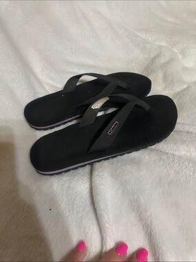 Columbia Navy Sandal Flip-Flops with Subtle Purple Trim